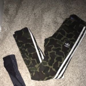 Adidas camo leggings 👍